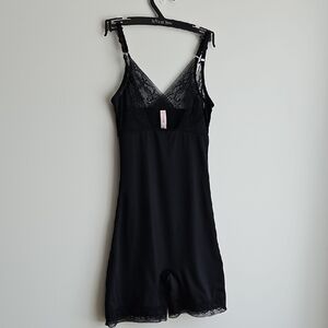 La Vie En Rose Black Lace Chemise